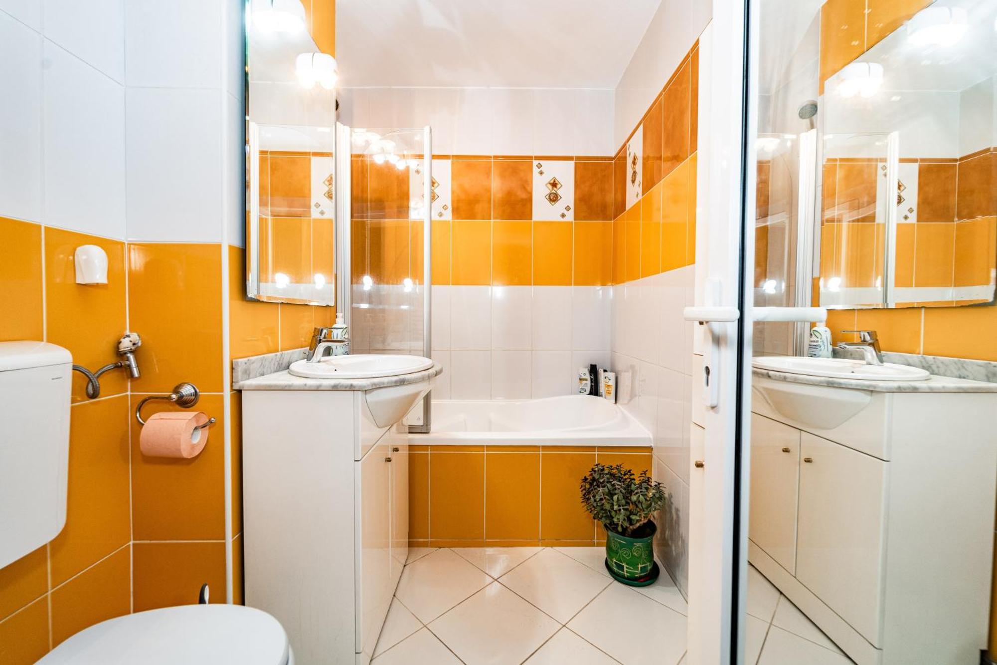 Arad Central Joy - Mihaela Apartment מראה חיצוני תמונה